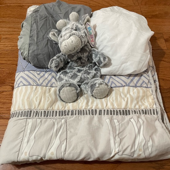 Baby Crib Bedding Set BUNDLE - Picture 7 of 7